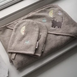 Dear April Petal Baby Kapuzenhandtuch Moon Cat