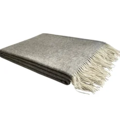 Erika Vaitkute Merinoplaid RUKLA Hellgrau Fischgrat 140x200