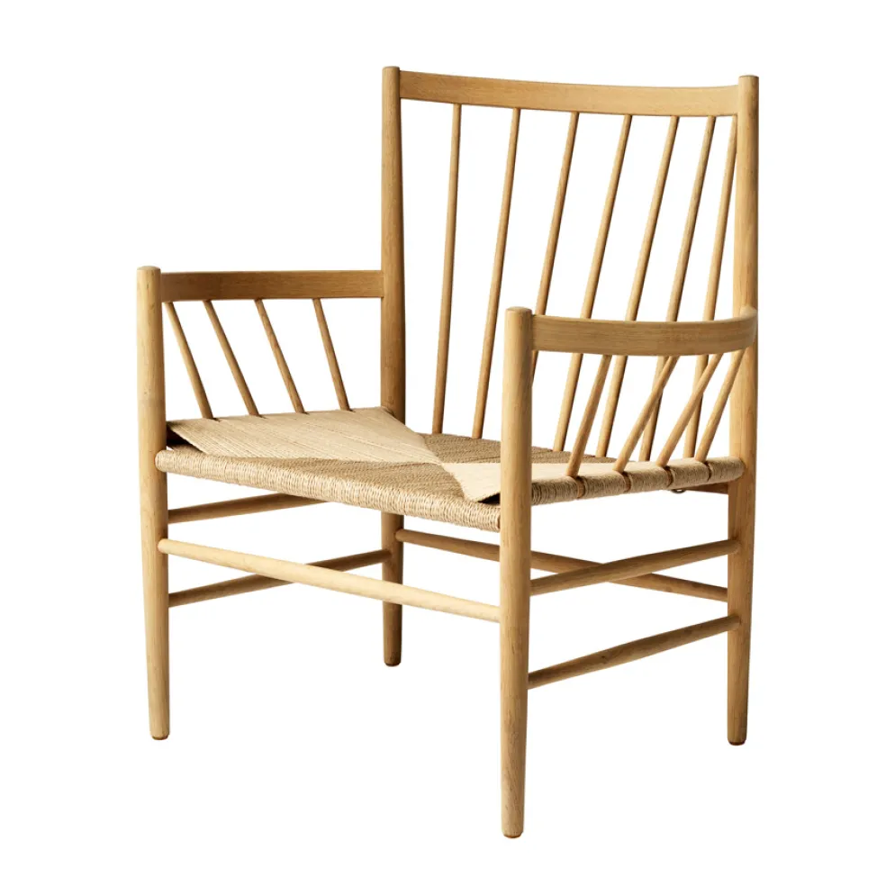 FDB Møbler J82 Lounge-Stuhl Eiche lackiert Nordic Swan Ecolabel