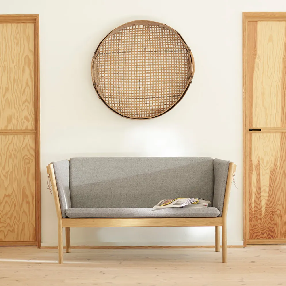 FDB Møbler J148 Sofa 2-Sitzer Eiche lackiert Light Grey