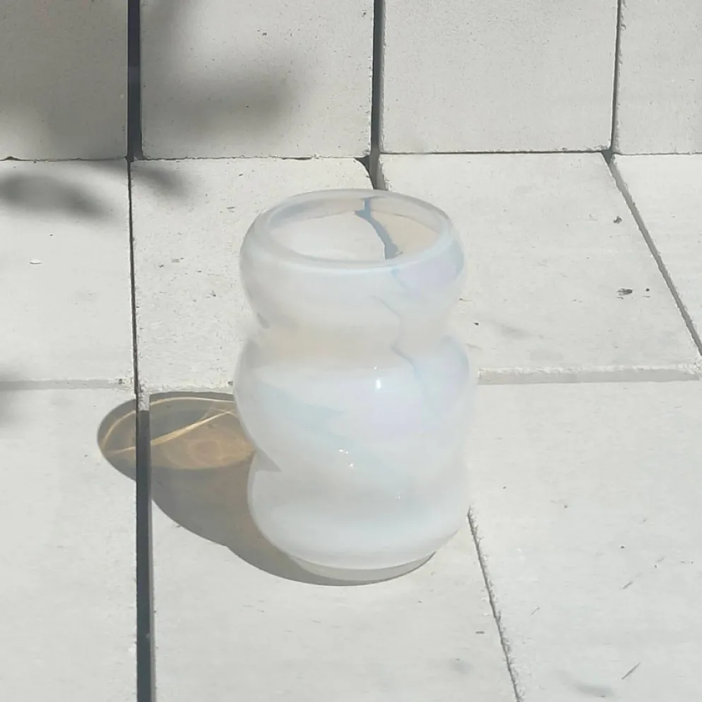 FUNDAMENTAL.BERLIN Muse Vase S Opal White