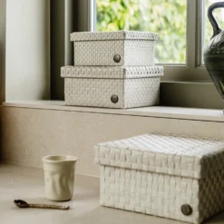 Handed By Korb mit Deckel Cube pale grey/champagne medium