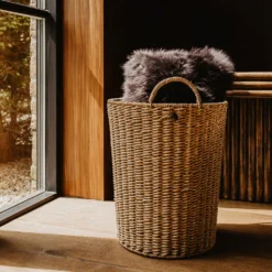 Handed By Runder Korb Celeste natural light brown L mit Griffen