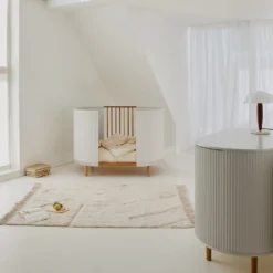 Kas Kopenhagen Babybett Kai White Oak inkl. Matratze