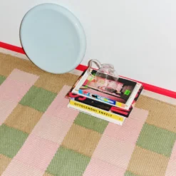 Matias Moellenbach Teppich Jute Green & Pink Stripes