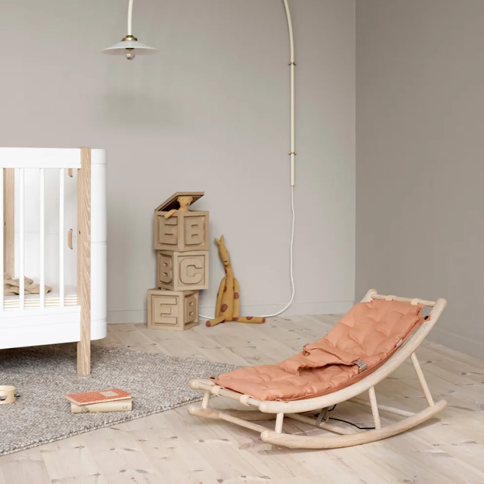 Oliver Furniture Baby- & Kleinkindwippe Wood Eiche/Karamell