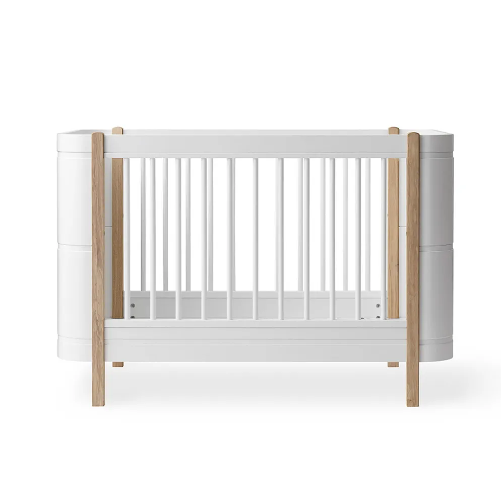 Oliver Furniture Baby- und Kinderbett Wood Mini+ Weiß/Eiche inkl. Umbauset Juniorbett
