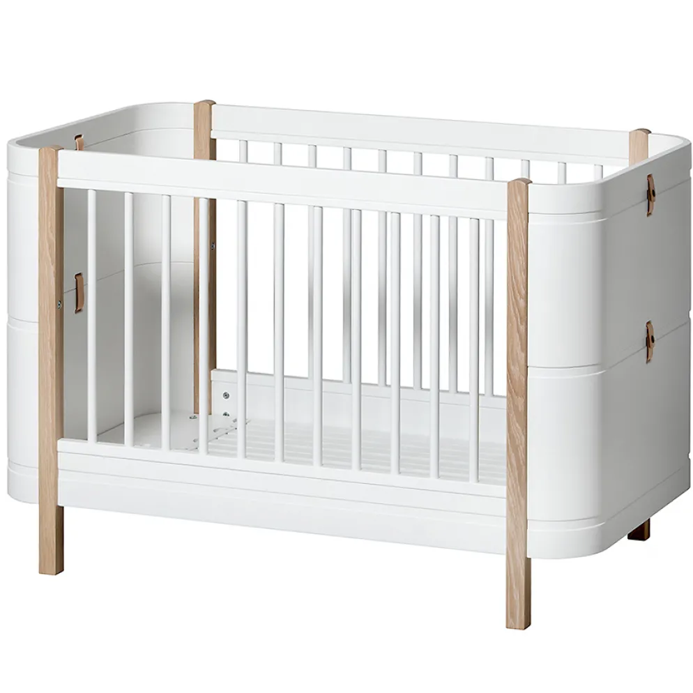 Oliver Furniture Baby- und Kinderbett Wood Mini+ Weiß/Eiche inkl. Umbauset Juniorbett