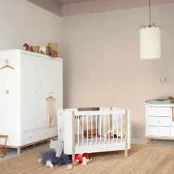 Oliver Furniture Baby- und Kinderbett Wood Mini+ Weiß/Eiche inkl. Umbauset Juniorbett