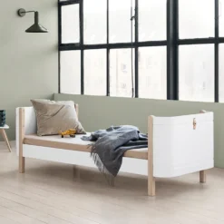 Oliver Furniture Baby- und Kinderbett Wood Mini+ Weiß/Eiche inkl. Umbauset Juniorbett