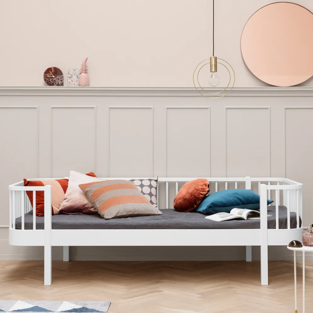 Oliver Furniture Bettsofa Wood Original Weiß