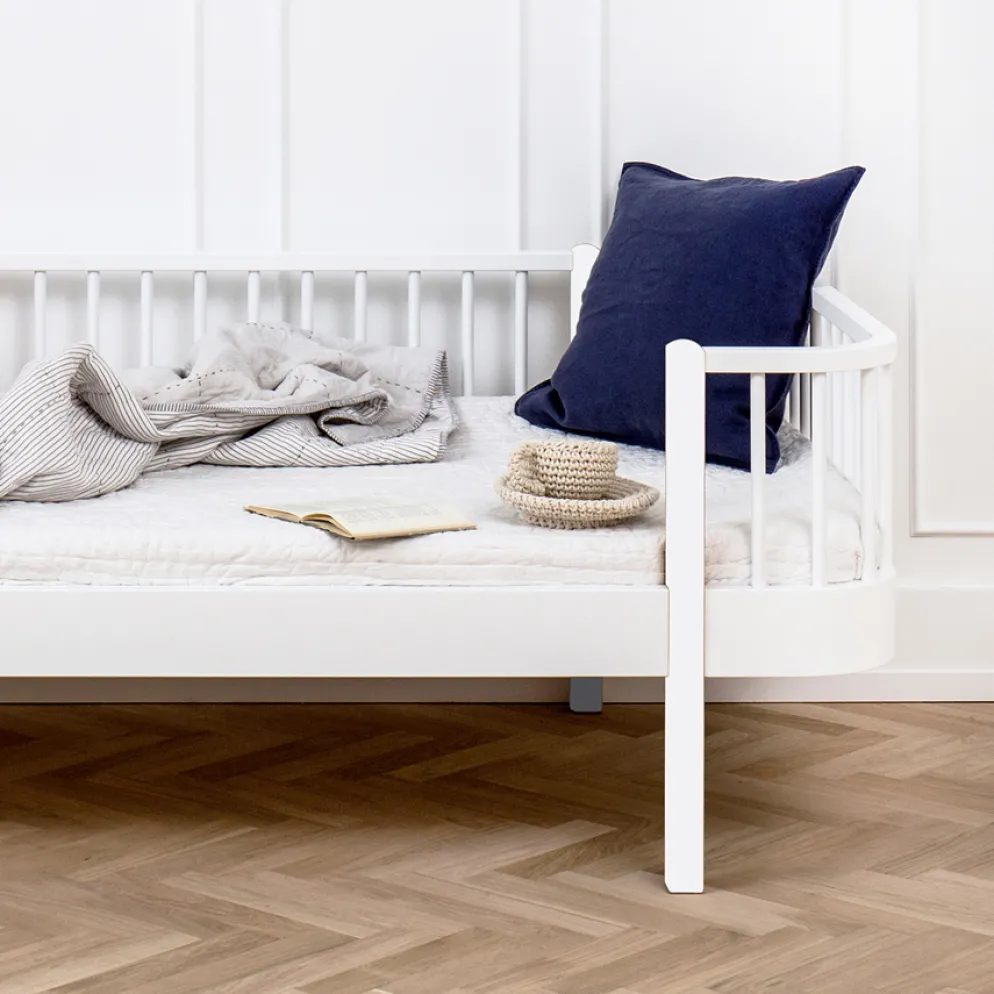 Oliver Furniture Bettsofa Wood Original Weiß