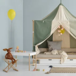 Oliver Furniture Camp Kleinkind Spieltisch weiß/Eiche