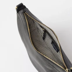 O My Bag Ledertasche Crossbody LEO inkl. gedrehter Gurt Black weiches Leder
