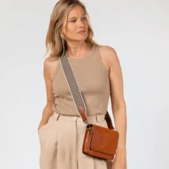 O My Bag Ledertasche Crossbody AUDREY MINI inkl. 2 Taschengurte klassisches Leder Cognac