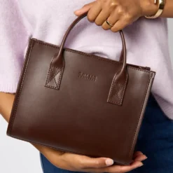 O My Bag Ledertasche JACKIE MIDI inkl. Webgurt Chocolate klassisches Leder