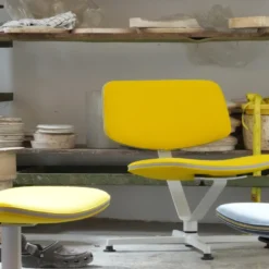 raawii Lounge chair Light grey / Stoffbezug yellow