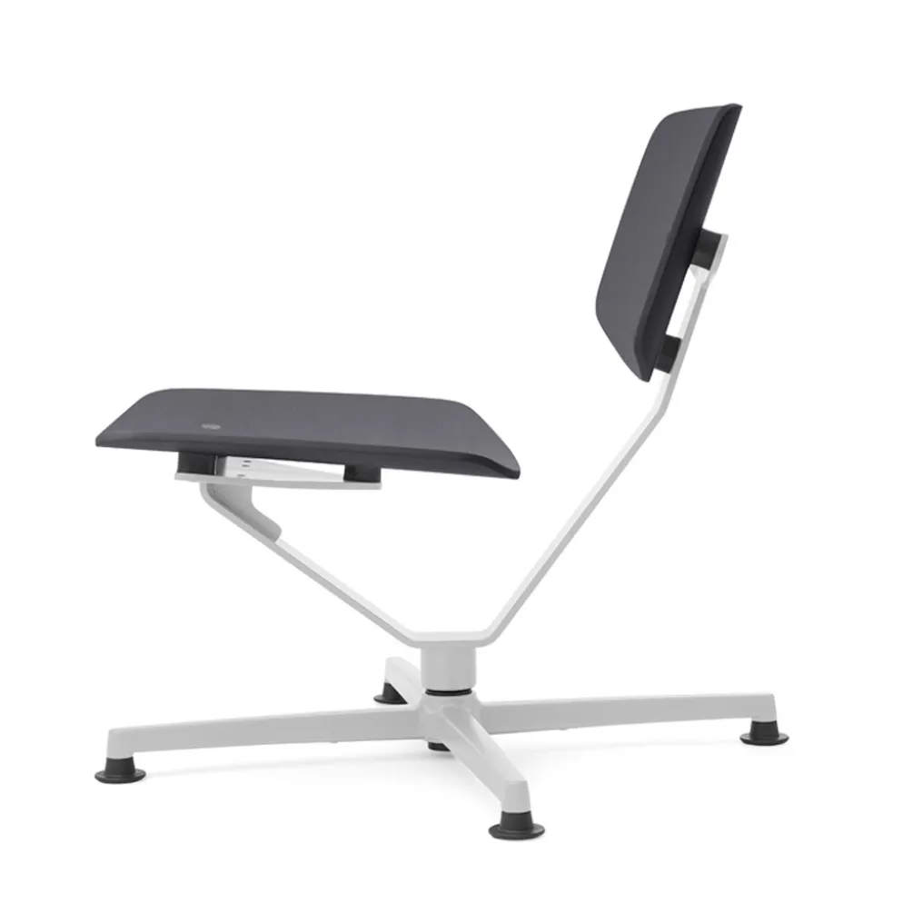 raawii Lounge chair Light grey / Sitzschale anthracite