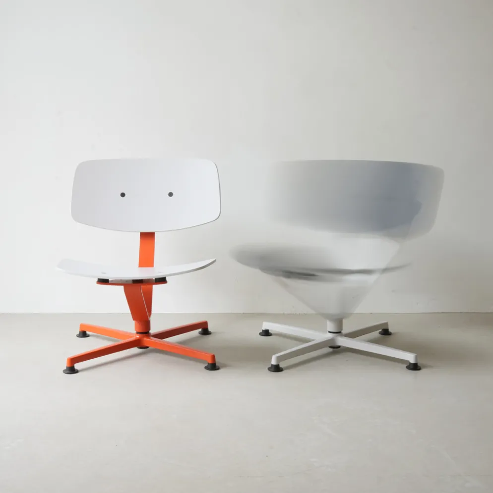 raawii Lounge chair Orange / Sitzschale light grey