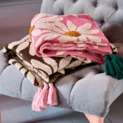 Rice Gestrickte Decke Pink bestickt & mit Tassels