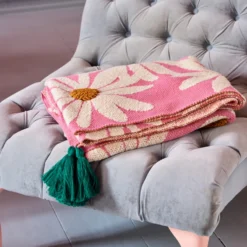 Rice Gestrickte Decke Pink bestickt & mit Tassels