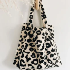 Studio Noos Tasche Holy cow teddy mom-bag