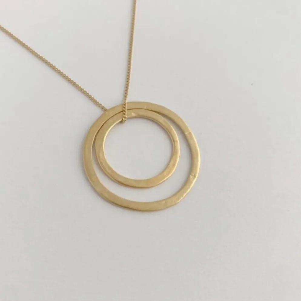Susi Cala Kette mit Anhänger Double Hoop 'L/M' Sterlingsilber vergoldet