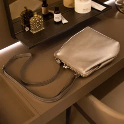 VOLKER LANG Ledertasche Lola Salsa